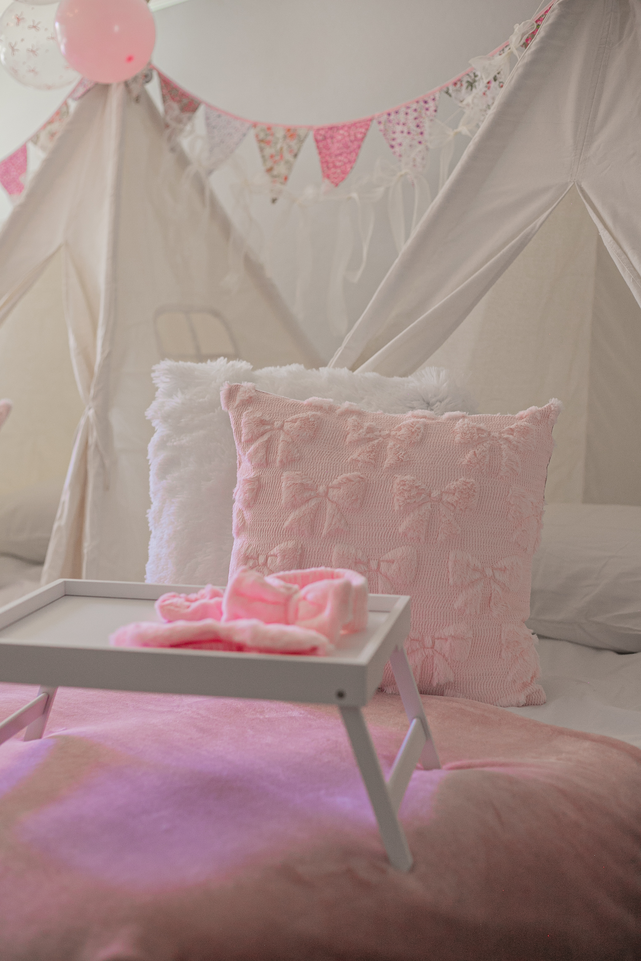 Pretty in Pink sleepover detail